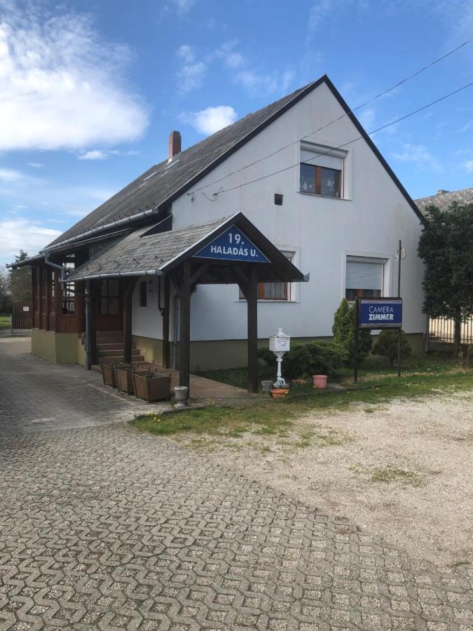 Kertesz Rozsa Vendeghaz Hotel Nagykanizsa Buitenkant foto